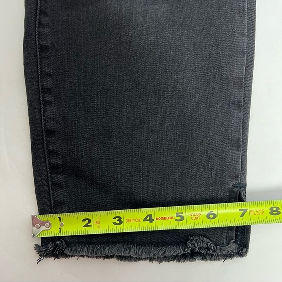 NWT m jeans by MAURICES Women’s Black Jeans Sz 18W Button Fly Distressed Stretch - Picture 15 of 15